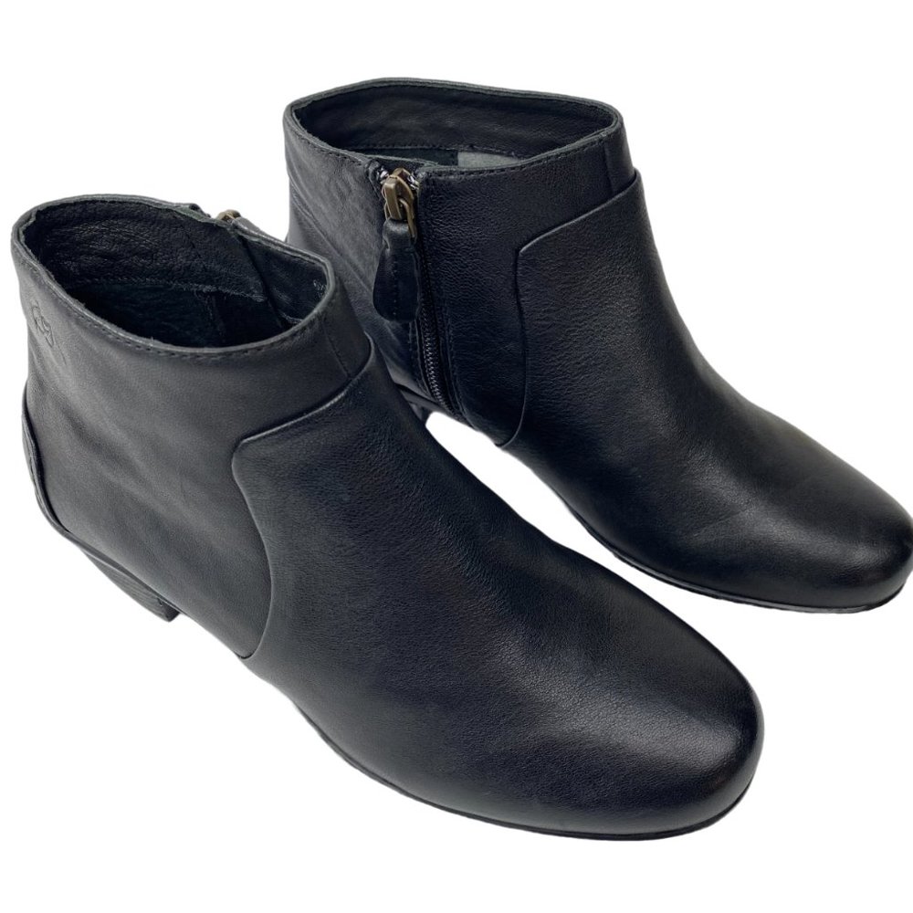 Nurture Bordo Black Leather Ankle Boots